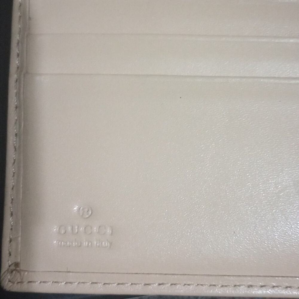 Authentic Gucci Pink and Silver D Ring Abby Compact Wallet - Picture 15 of 16